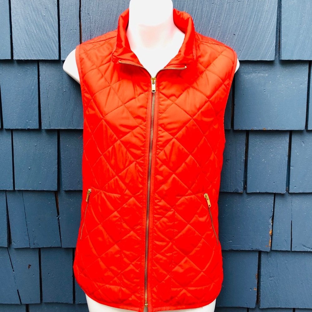 OLD NAVY quilted vest